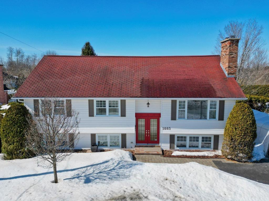 









1085


Rue Pascal

,
Jacques-Cartier (Sherbrooke),




QC
J1J4B8

