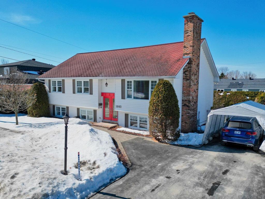 









1085


Rue Pascal

,
Jacques-Cartier (Sherbrooke),




QC
J1J4B8

