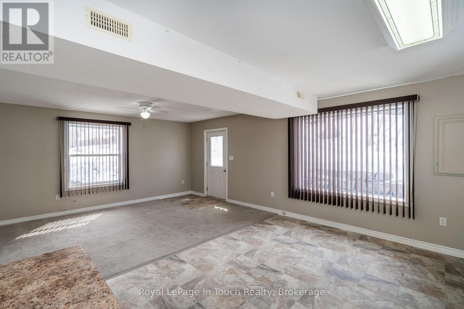 












679 MONTREAL STREET

,
Midland,




Ontario
L4R1G5

