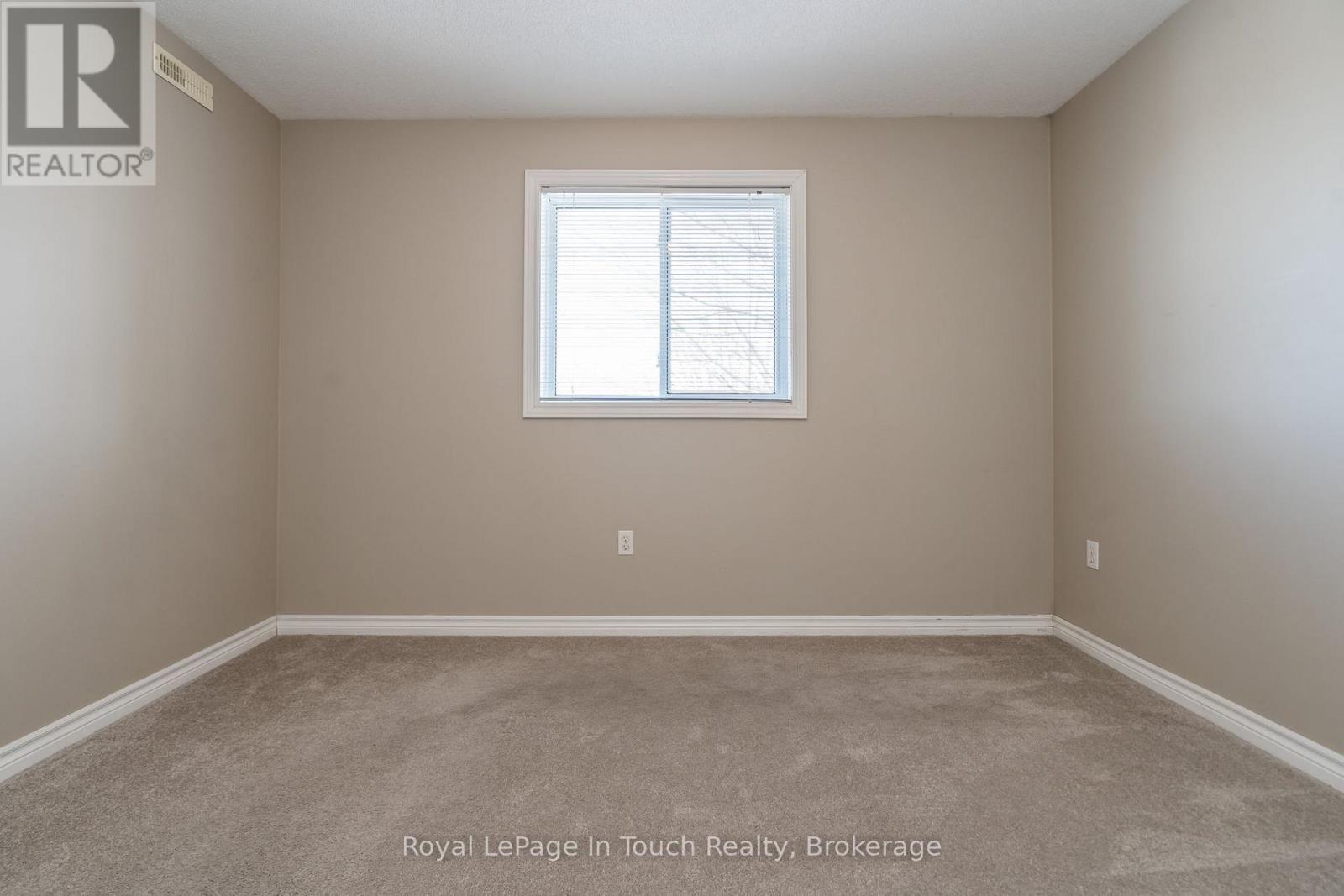 












679 MONTREAL STREET

,
Midland,




Ontario
L4R1G5

