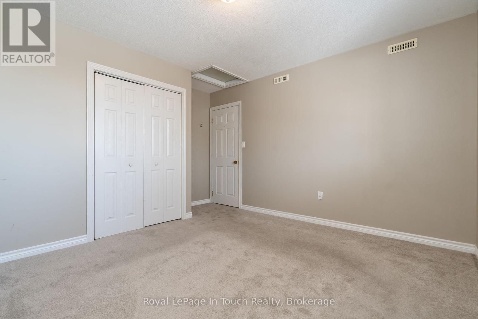












679 MONTREAL STREET

,
Midland,




Ontario
L4R1G5

