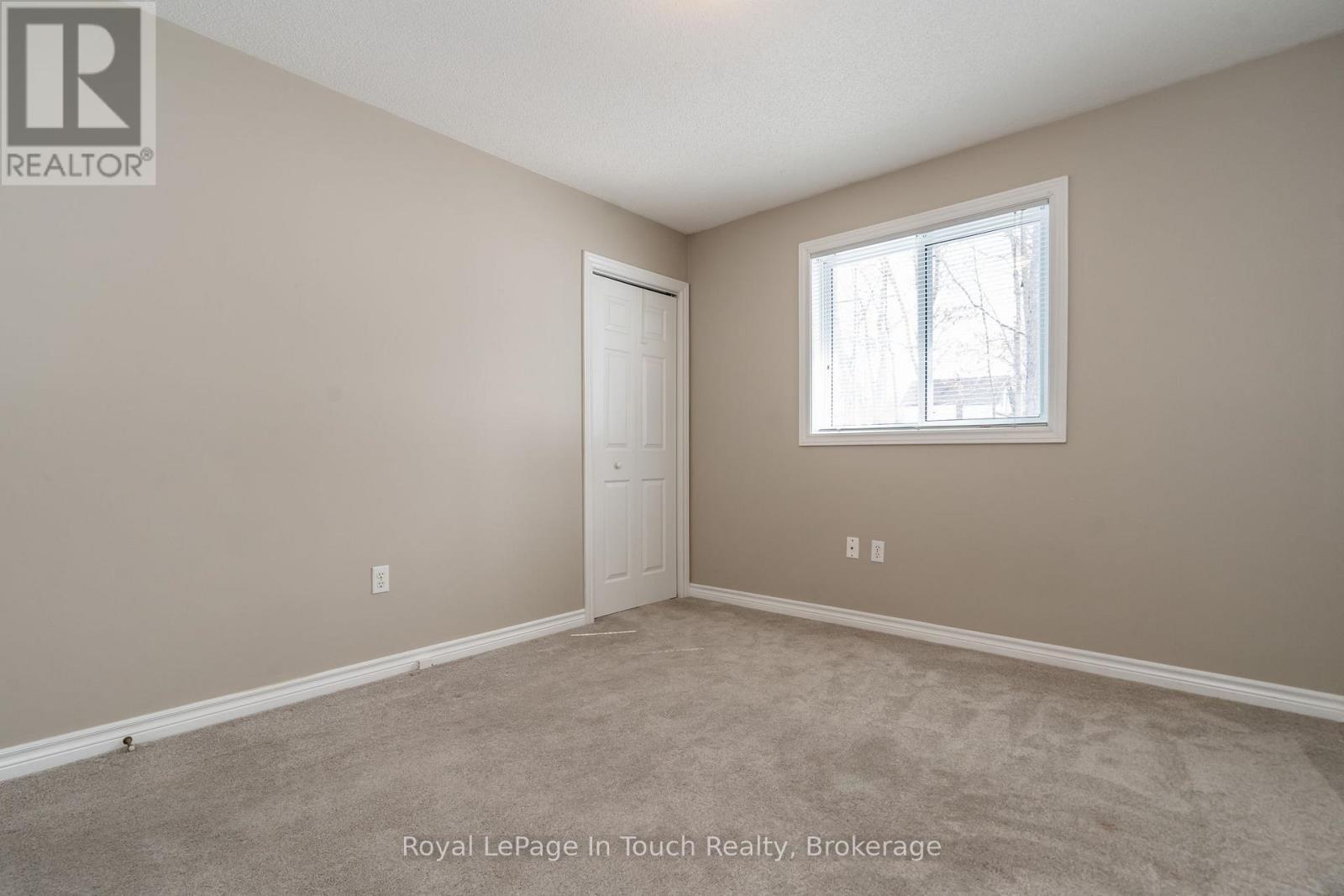 












679 MONTREAL STREET

,
Midland,




Ontario
L4R1G5


