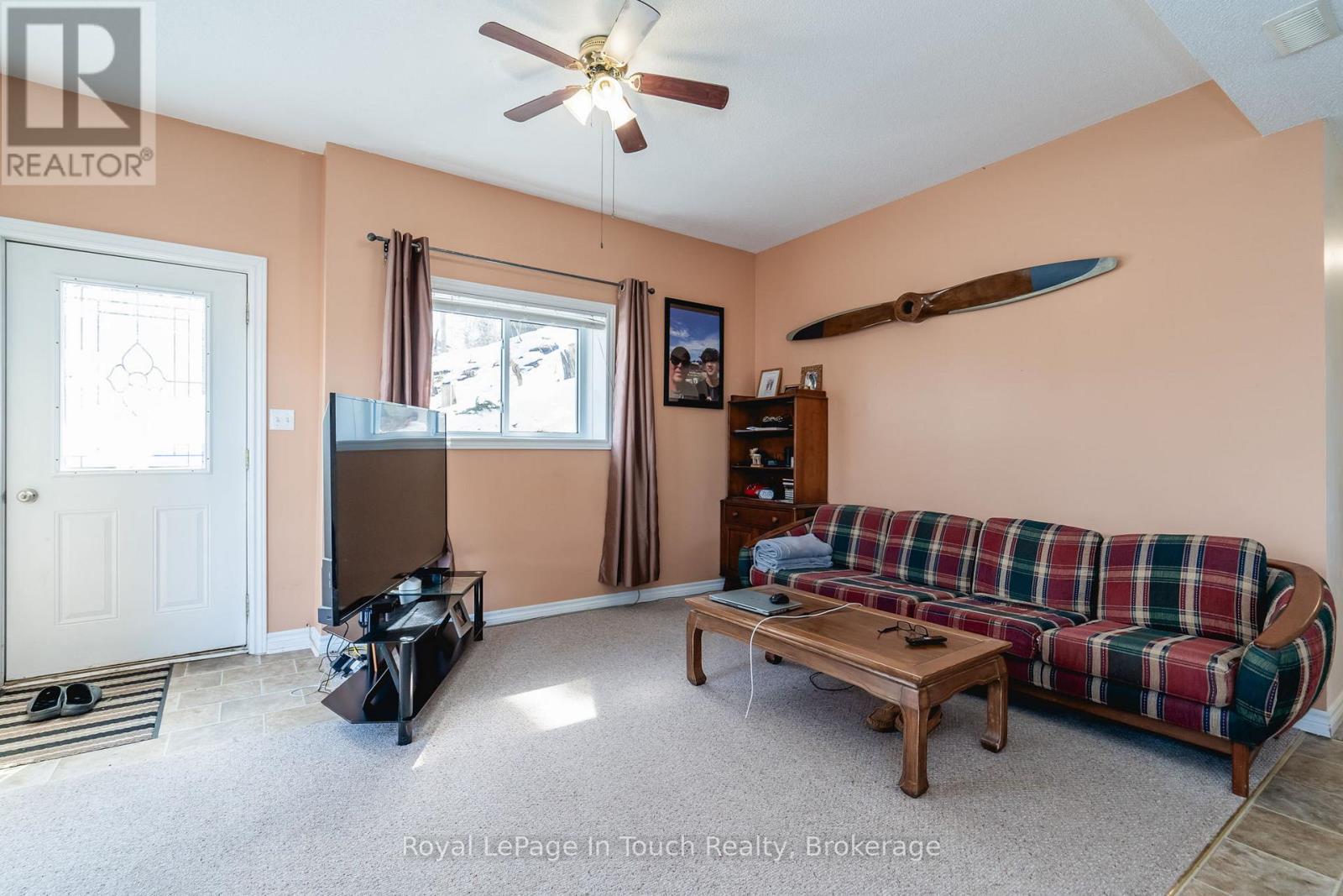 












679 MONTREAL STREET

,
Midland,




Ontario
L4R1G5

