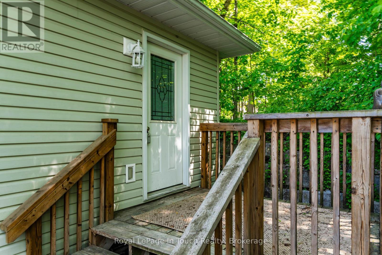 












679 MONTREAL STREET

,
Midland,




Ontario
L4R1G5


