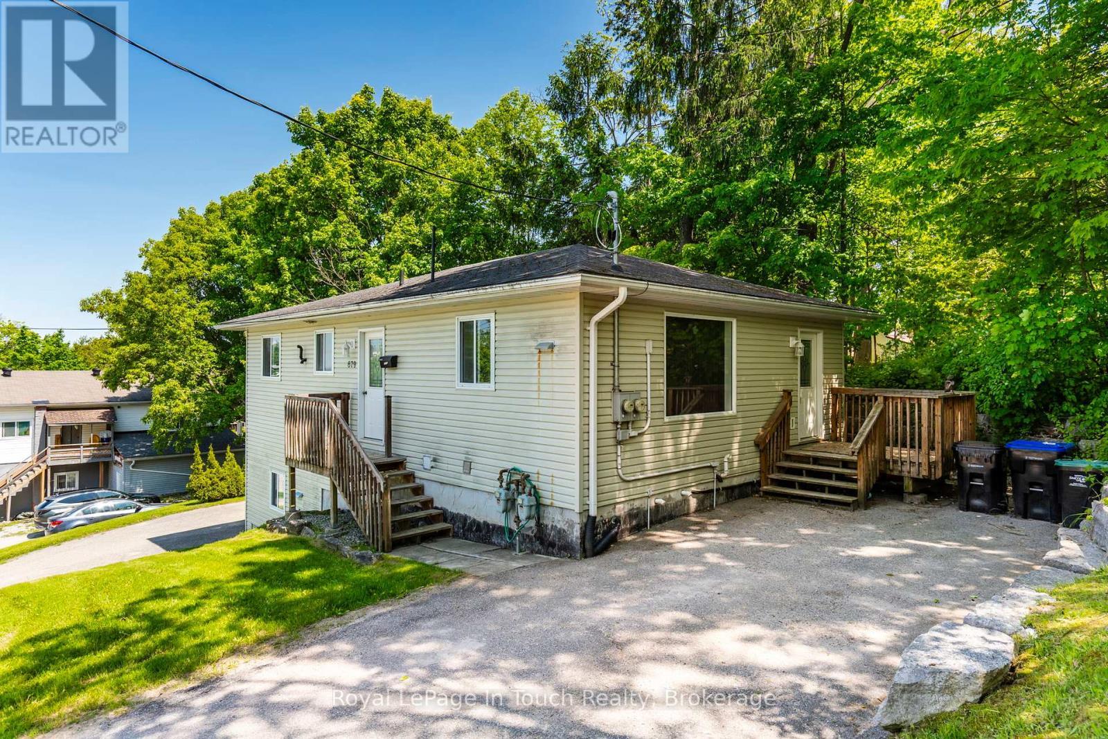 












679 MONTREAL STREET

,
Midland,




Ontario
L4R1G5

