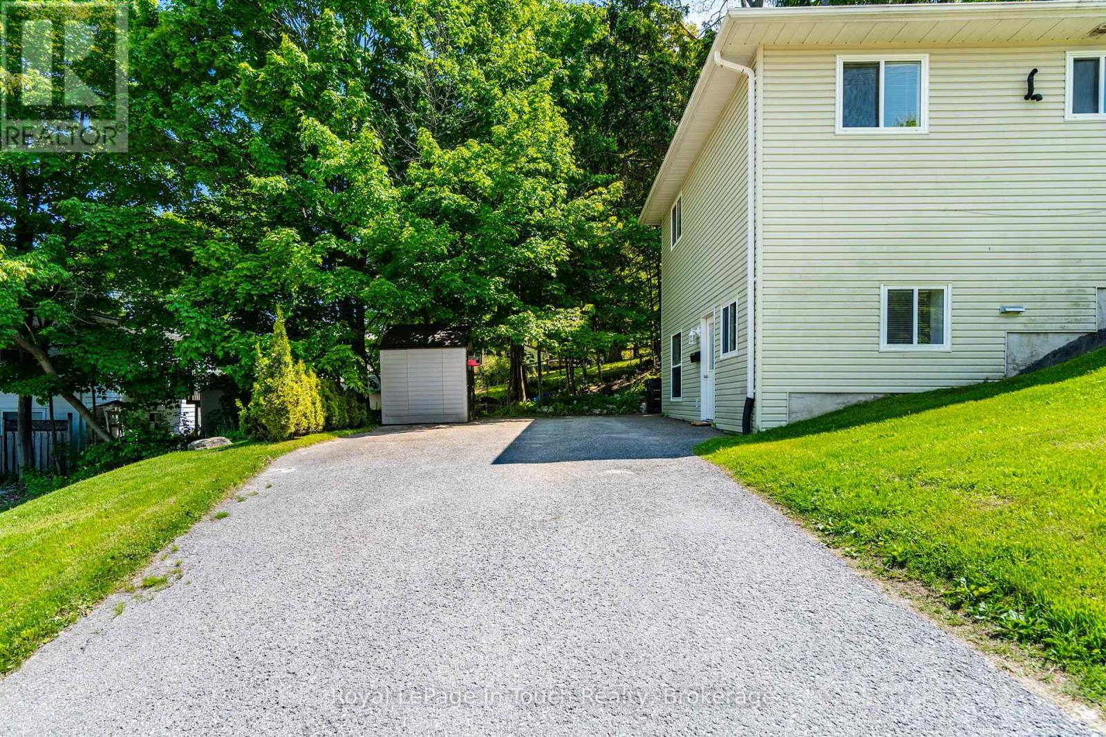 












679 MONTREAL STREET

,
Midland,




Ontario
L4R1G5

