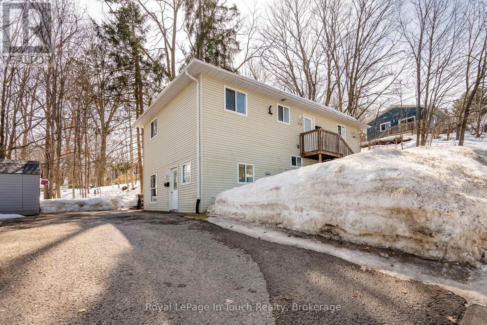 












679 MONTREAL STREET

,
Midland,




Ontario
L4R1G5


