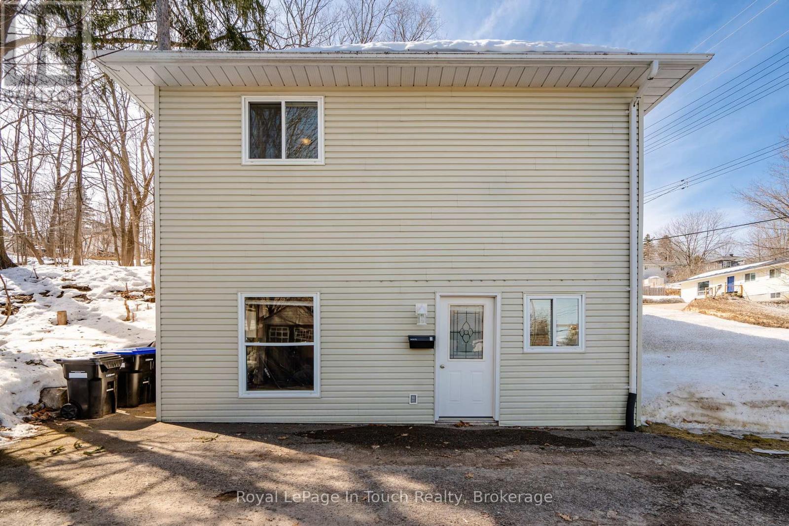 












679 MONTREAL STREET

,
Midland,




Ontario
L4R1G5

