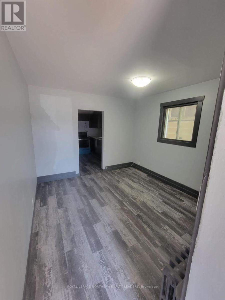












107 FATHER COSTELLO DRIVE

,
Timmins (SCH - Main Area),




Ontario
P0N1G0

