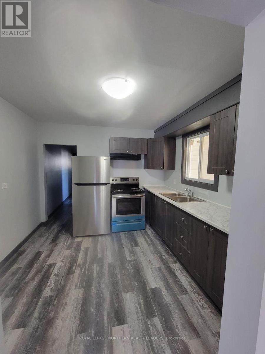 












107 FATHER COSTELLO DRIVE

,
Timmins (SCH - Main Area),




Ontario
P0N1G0

