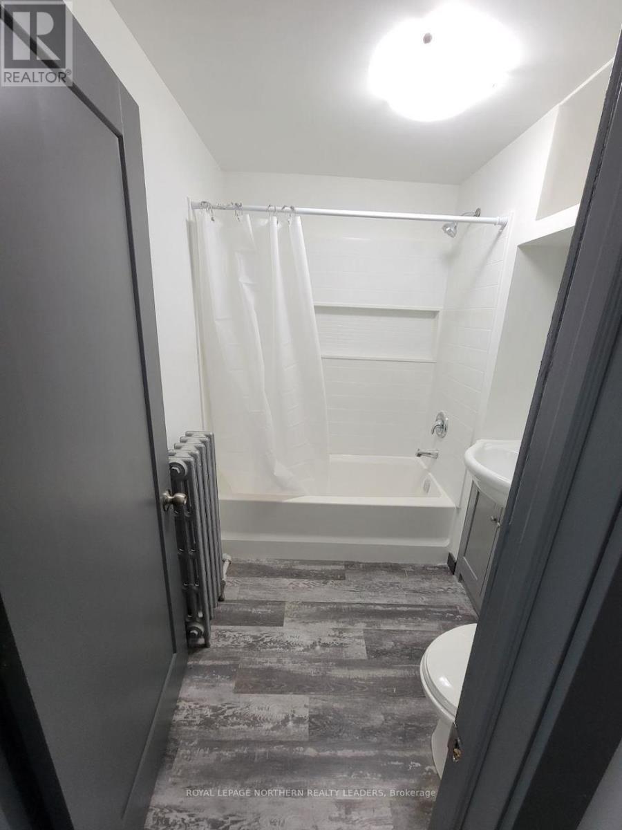 












107 FATHER COSTELLO DRIVE

,
Timmins (SCH - Main Area),




Ontario
P0N1G0

