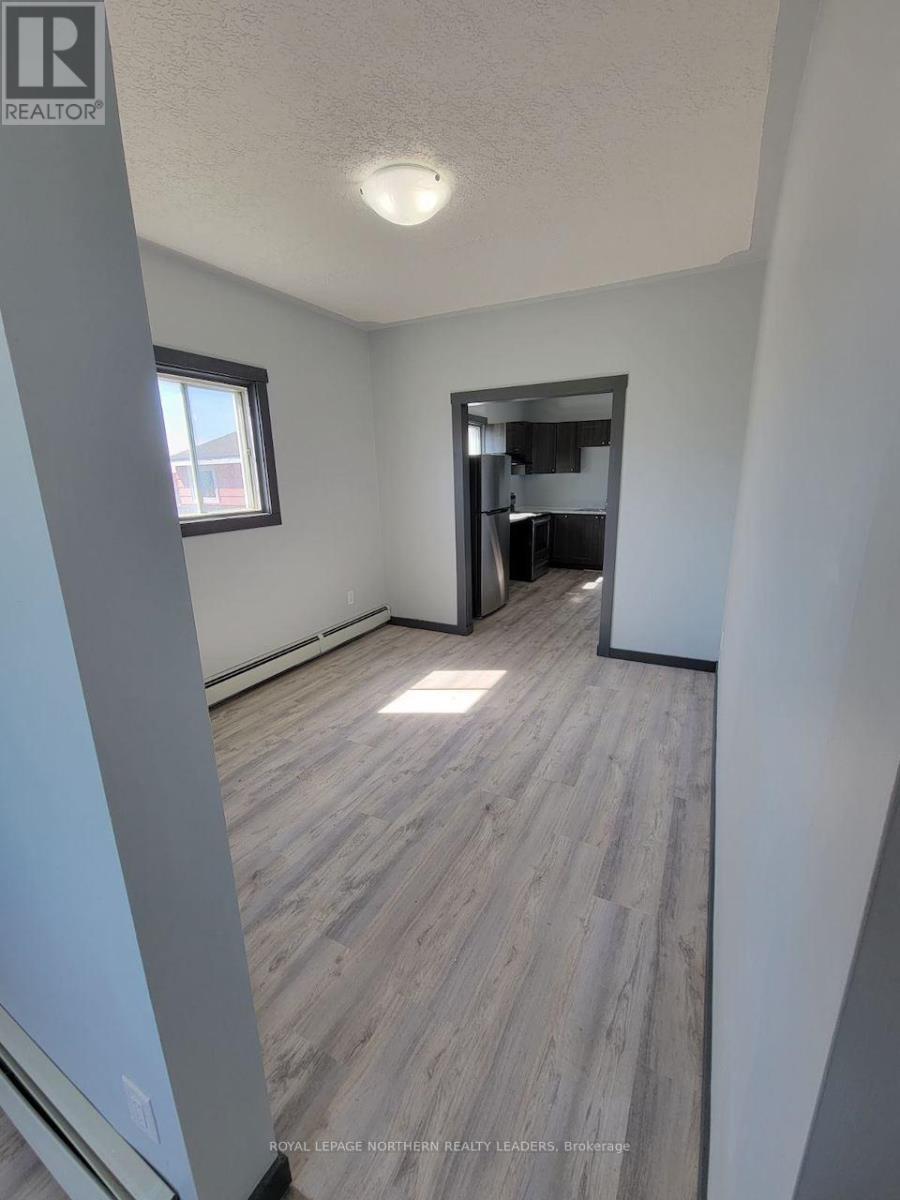 












107 FATHER COSTELLO DRIVE

,
Timmins (SCH - Main Area),




Ontario
P0N1G0

