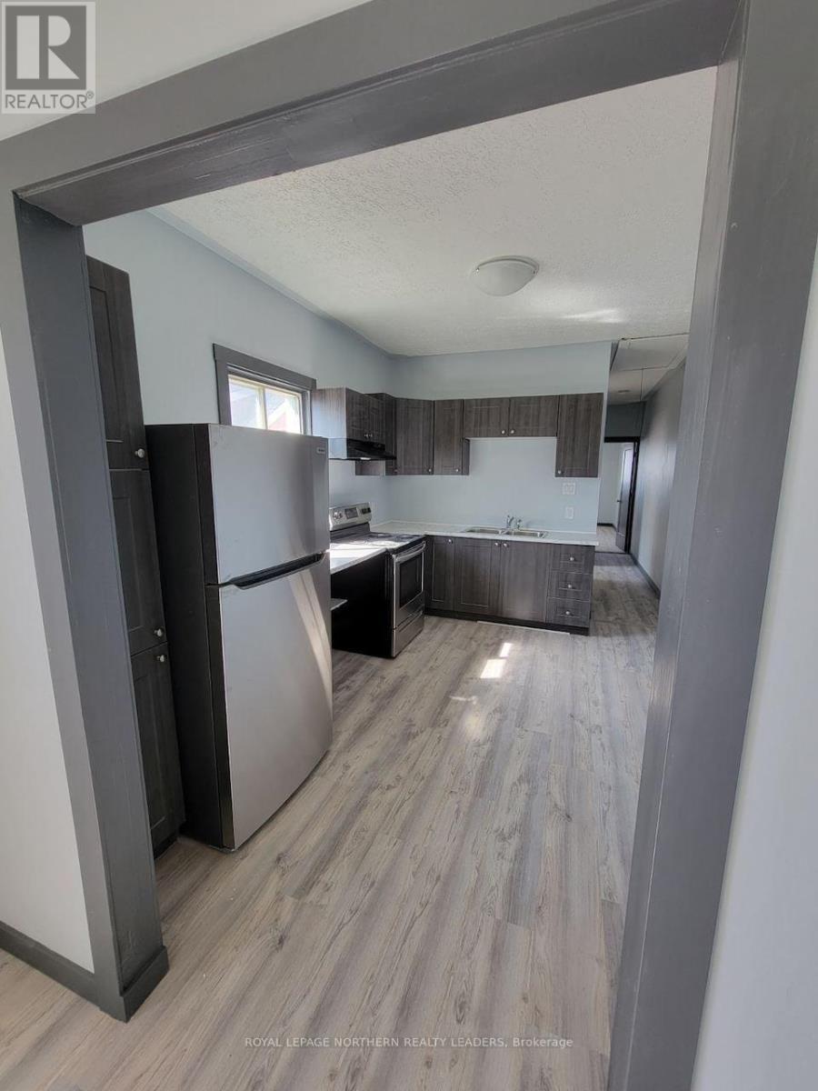 












107 FATHER COSTELLO DRIVE

,
Timmins (SCH - Main Area),




Ontario
P0N1G0


