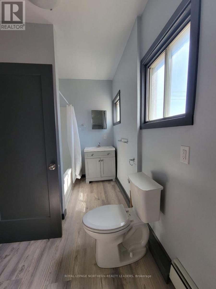












107 FATHER COSTELLO DRIVE

,
Timmins (SCH - Main Area),




Ontario
P0N1G0

