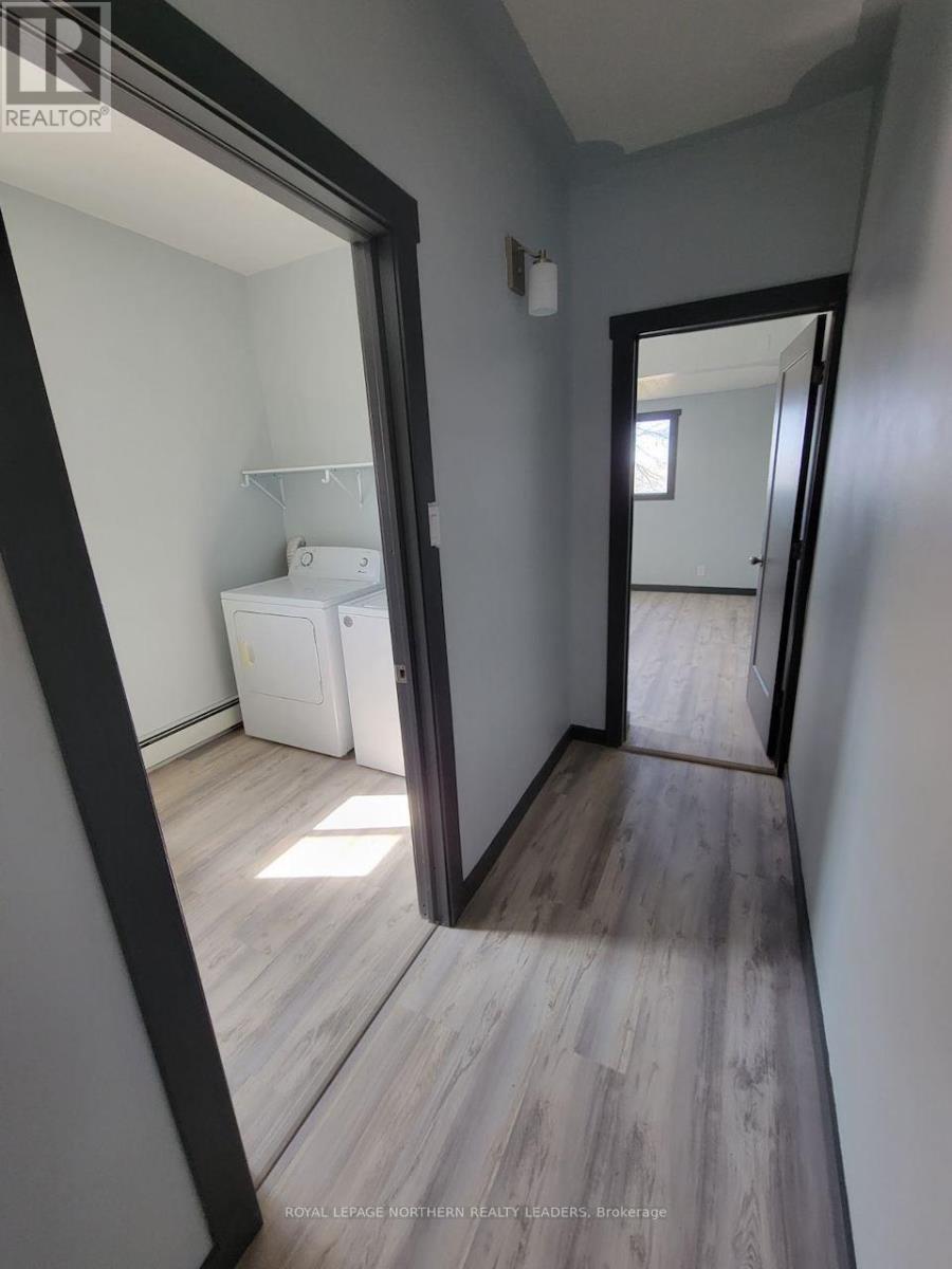












107 FATHER COSTELLO DRIVE

,
Timmins (SCH - Main Area),




Ontario
P0N1G0


