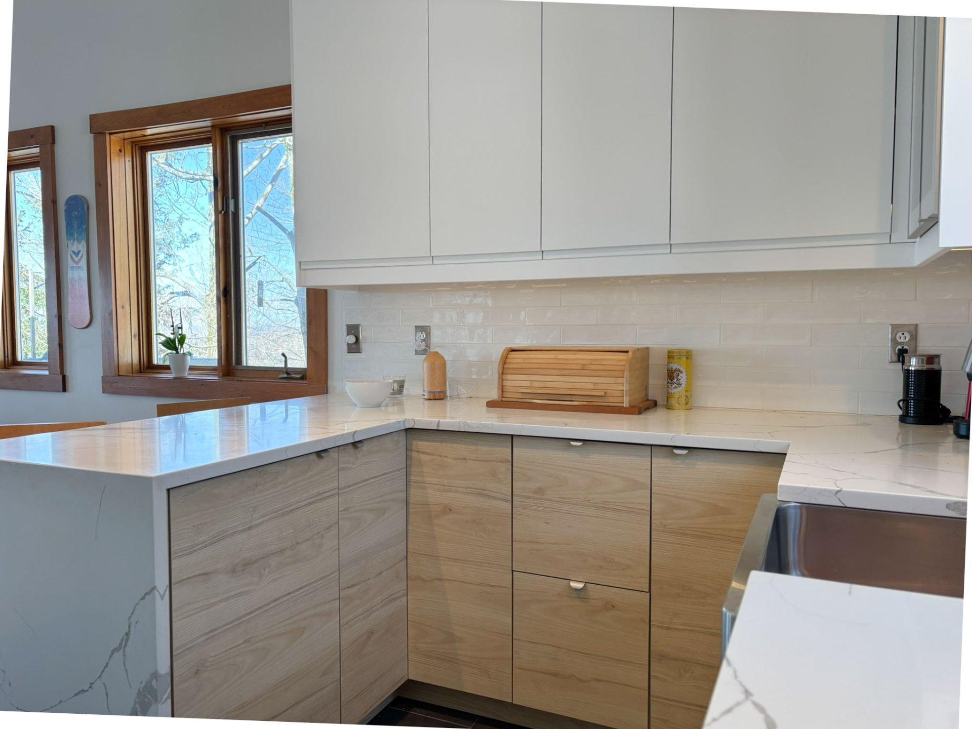 









144

 - 146


Place de l'Edelweiss

,
Sutton,




QC
J0E2K0

