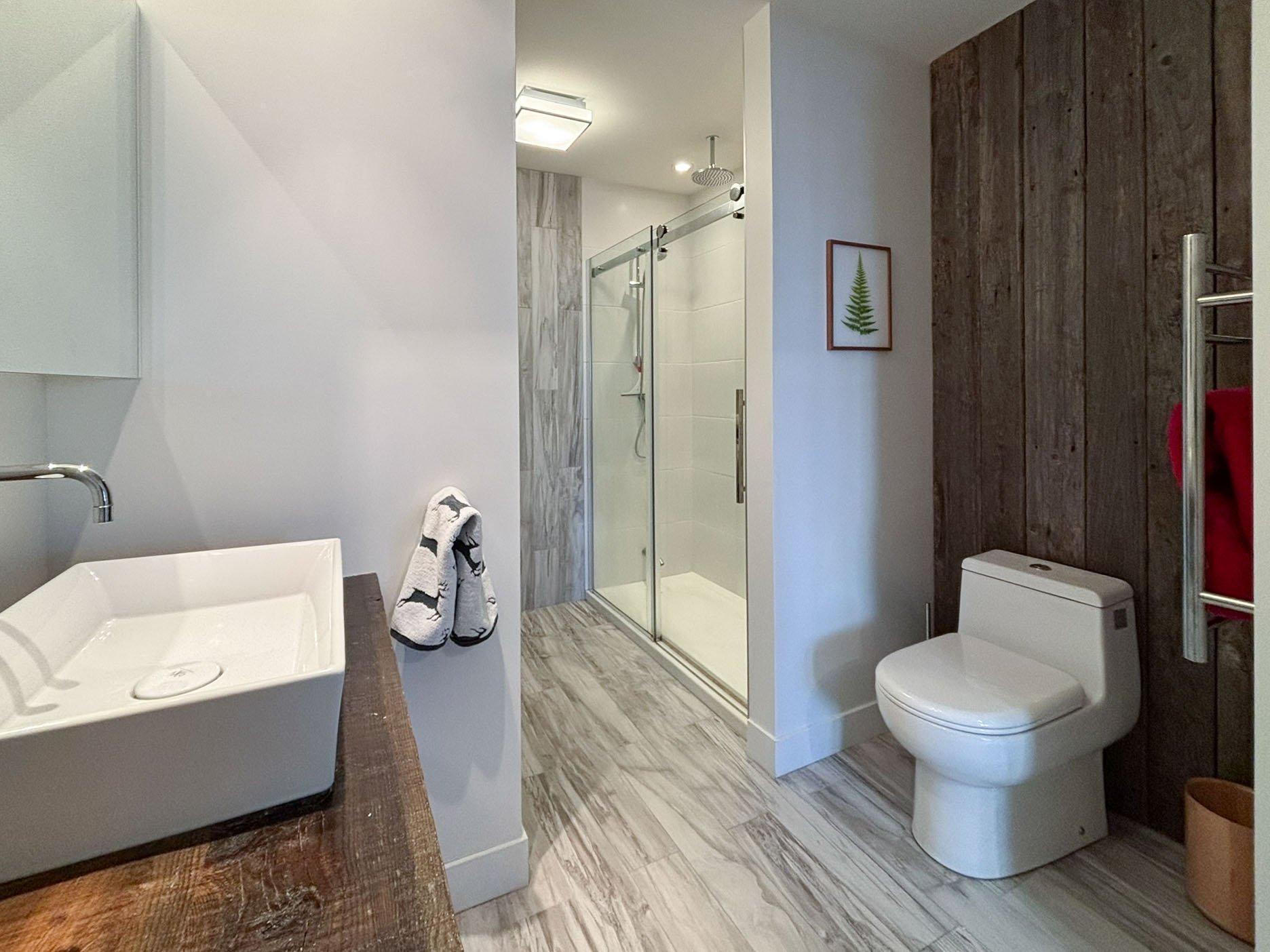 









144

 - 146


Place de l'Edelweiss

,
Sutton,




QC
J0E2K0

