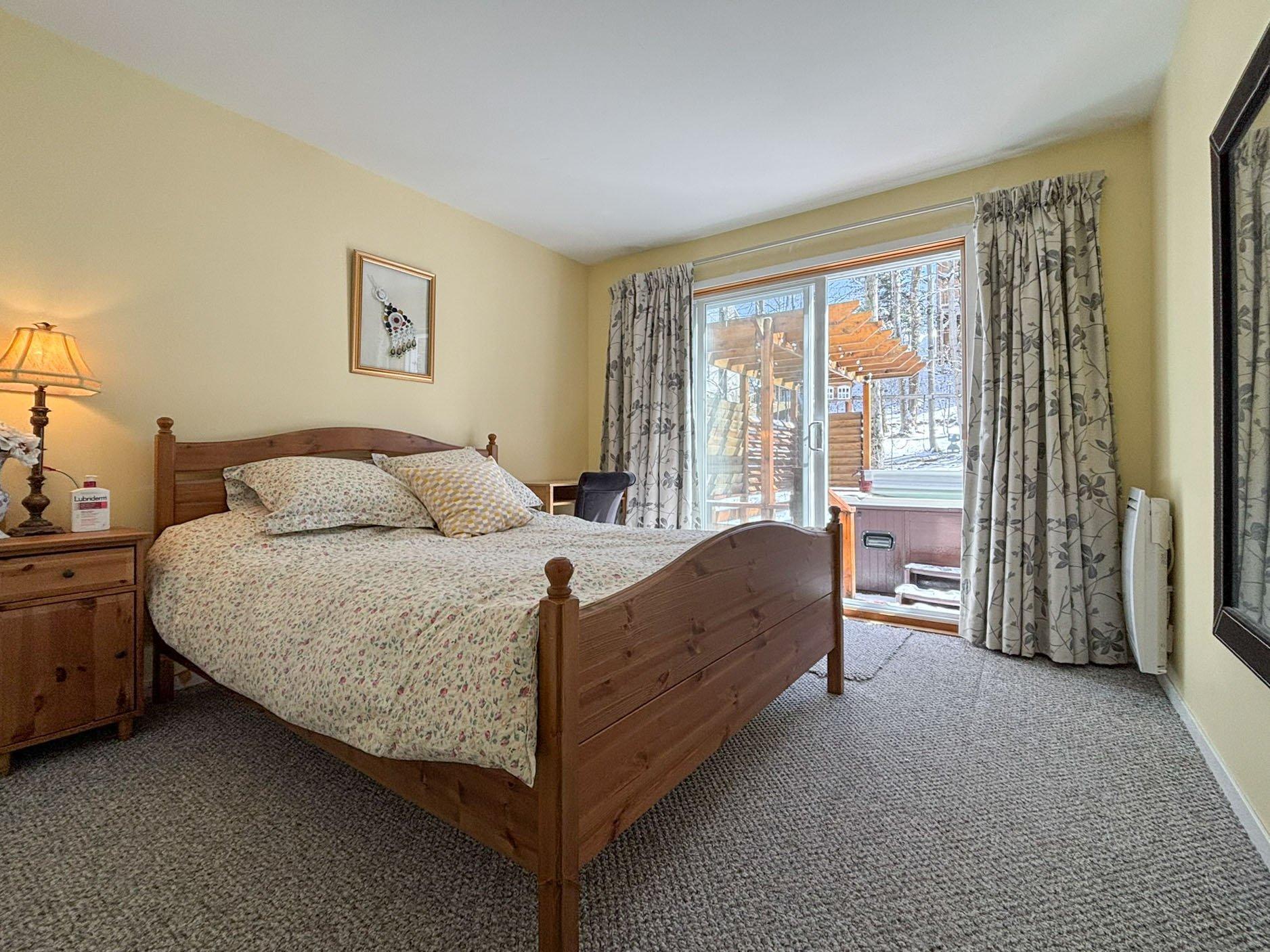 









144

 - 146


Place de l'Edelweiss

,
Sutton,




QC
J0E2K0

