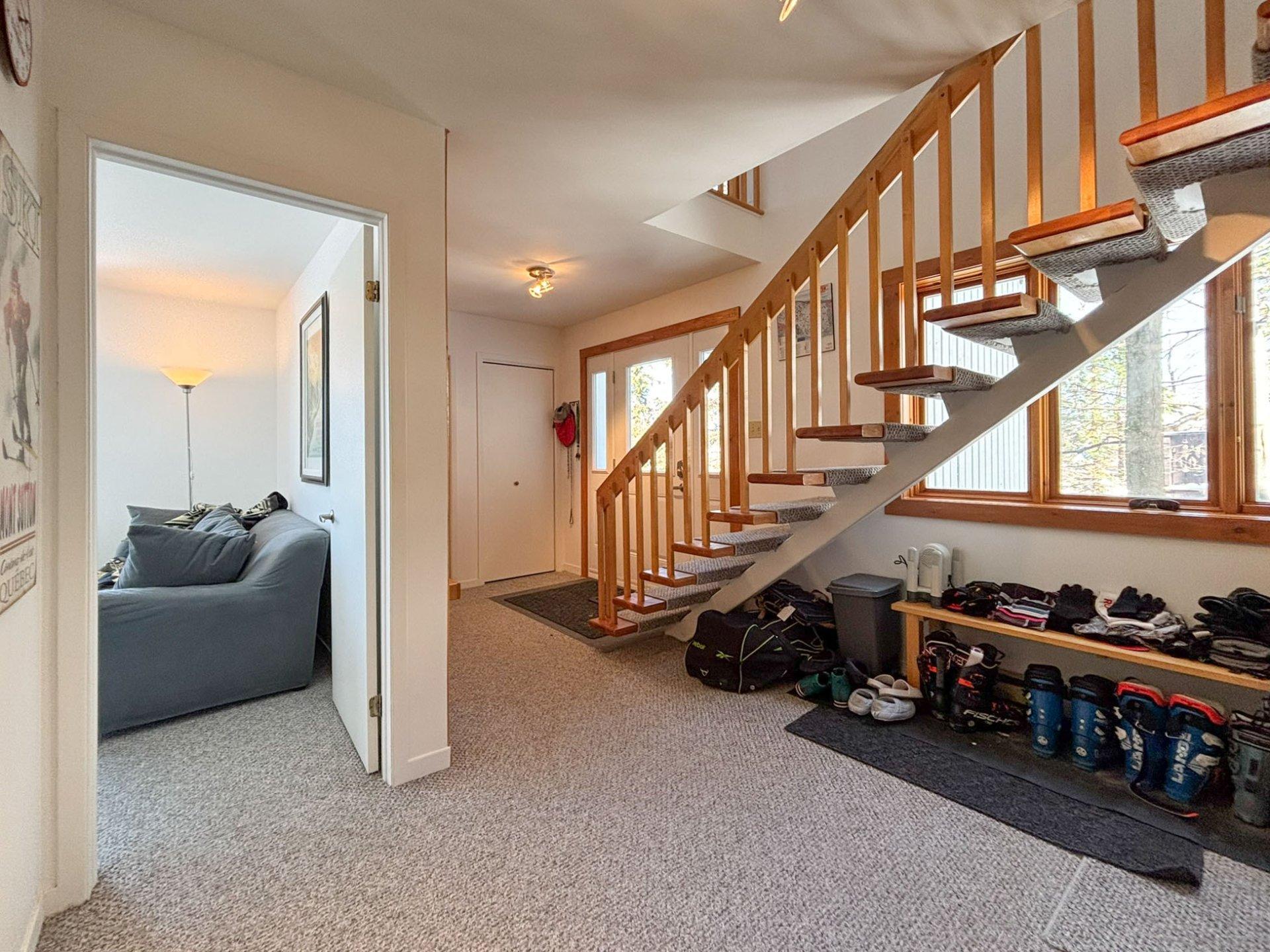 









144

 - 146


Place de l'Edelweiss

,
Sutton,




QC
J0E2K0

