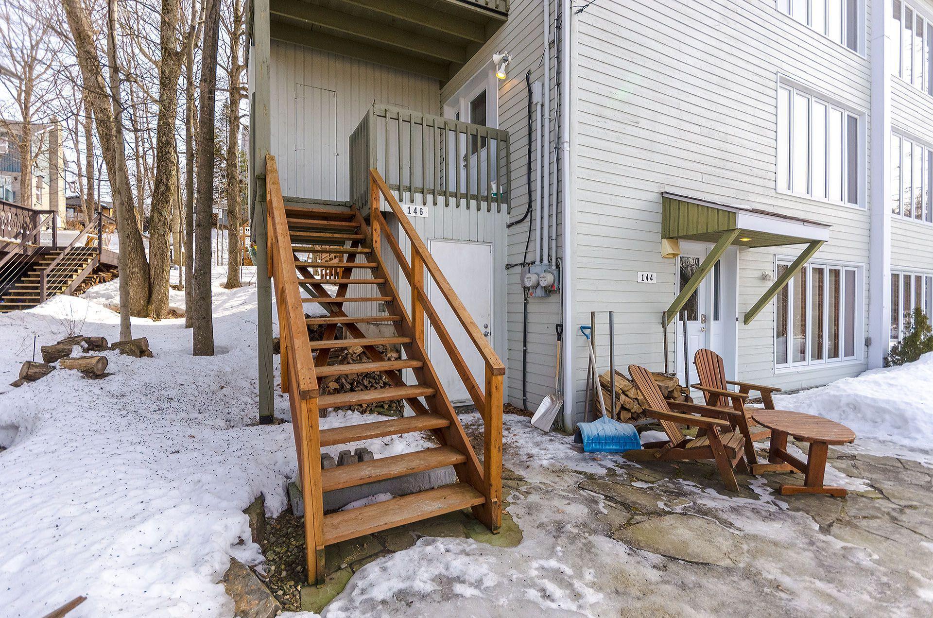 









144

 - 146


Place de l'Edelweiss

,
Sutton,




QC
J0E2K0

