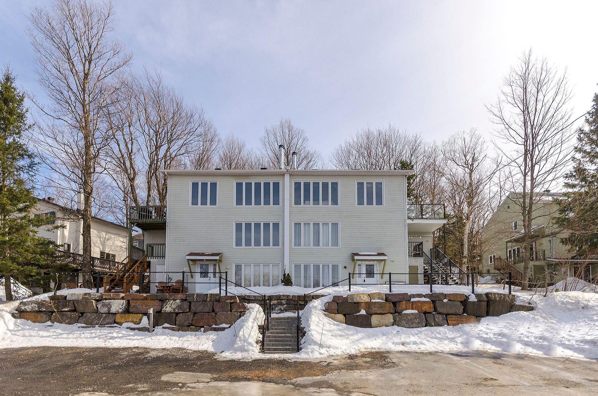 









144

 - 146


Place de l'Edelweiss

,
Sutton,




QC
J0E2K0

