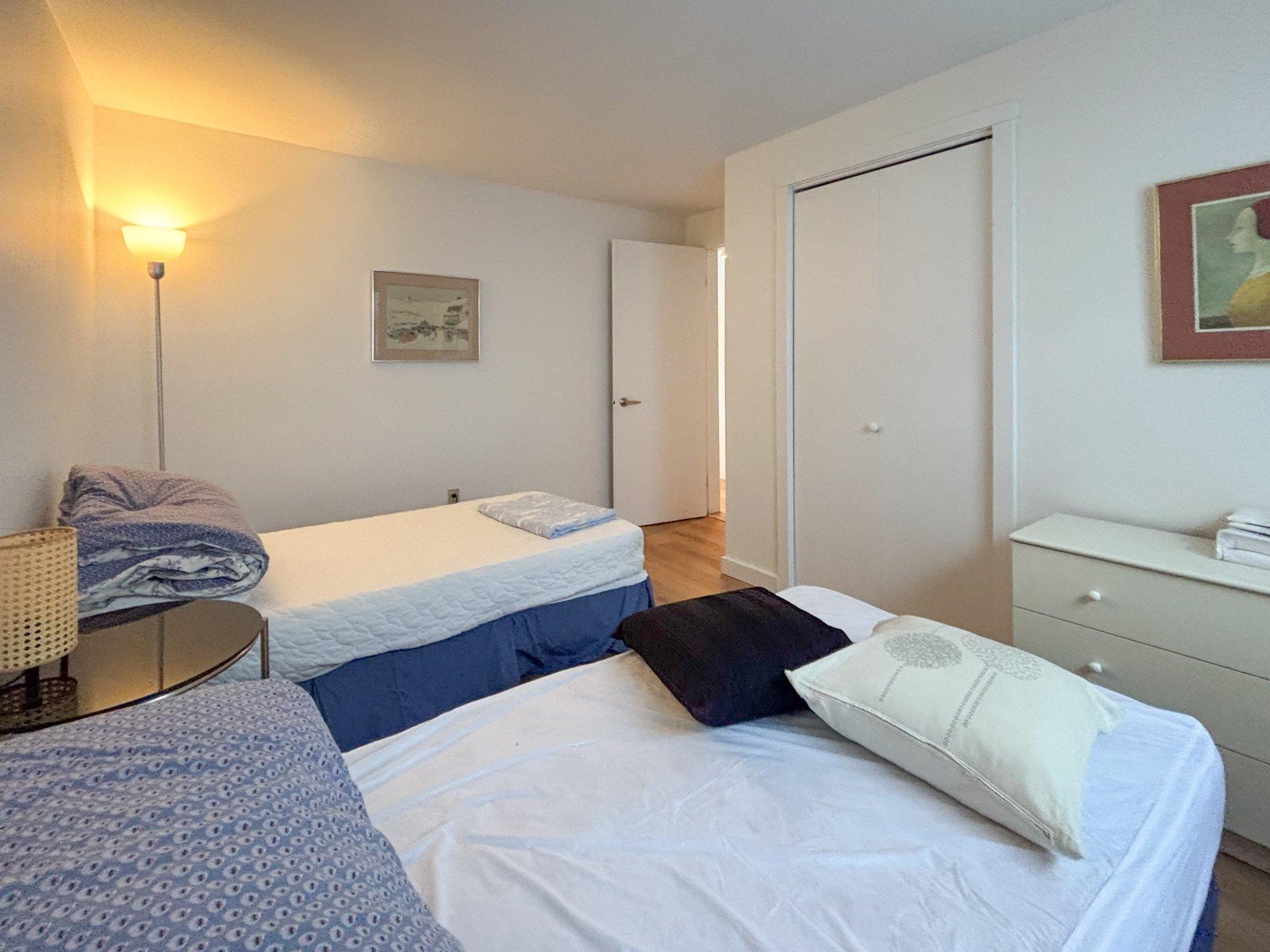 









144

 - 146


Place de l'Edelweiss

,
Sutton,




QC
J0E2K0

