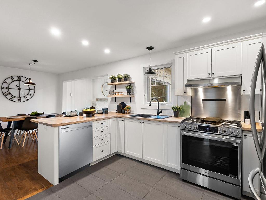 









106


Rue des Golfeuses

,
Bromont,




QC
J2L3H8

