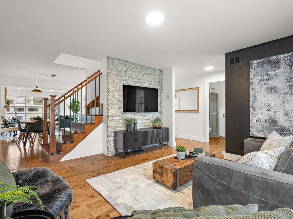 









106


Rue des Golfeuses

,
Bromont,




QC
J2L3H8

