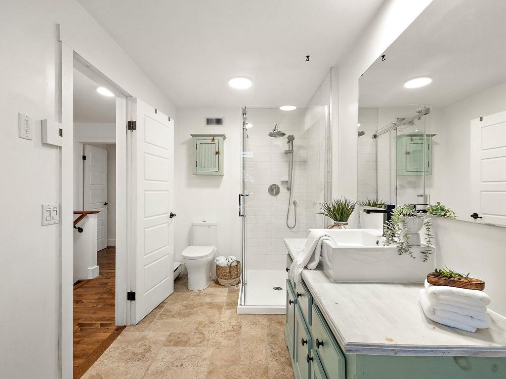 









106


Rue des Golfeuses

,
Bromont,




QC
J2L3H8

