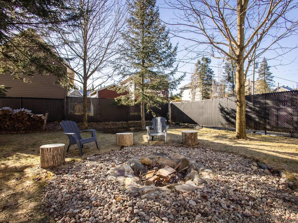 









106


Rue des Golfeuses

,
Bromont,




QC
J2L3H8


