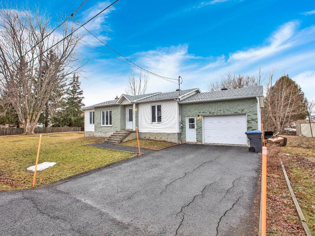 









148


9e Avenue

,
Saint-Blaise-sur-Richelieu,




QC
J0J1W0

