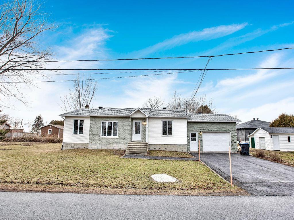 









148


9e Avenue

,
Saint-Blaise-sur-Richelieu,




QC
J0J1W0

