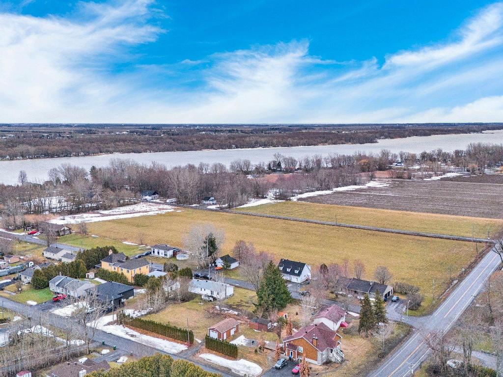 









148


9e Avenue

,
Saint-Blaise-sur-Richelieu,




QC
J0J1W0

