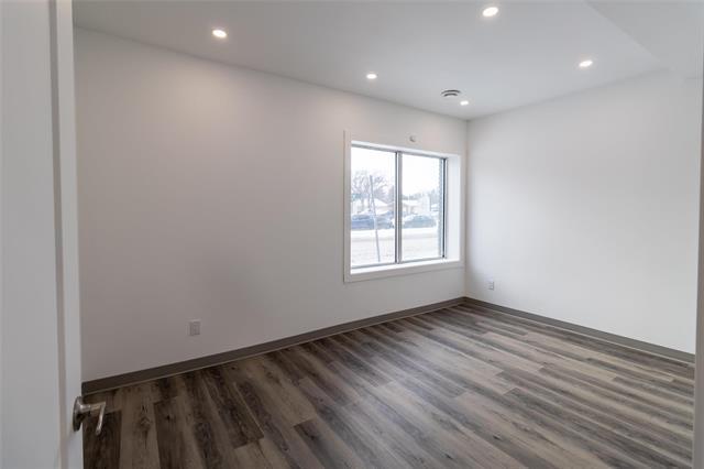 









485


St Anne's

RD,
Winnipeg,




MB
R2M 3E2

