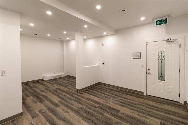 









485


St Anne's

RD,
Winnipeg,




MB
R2M 3E2

