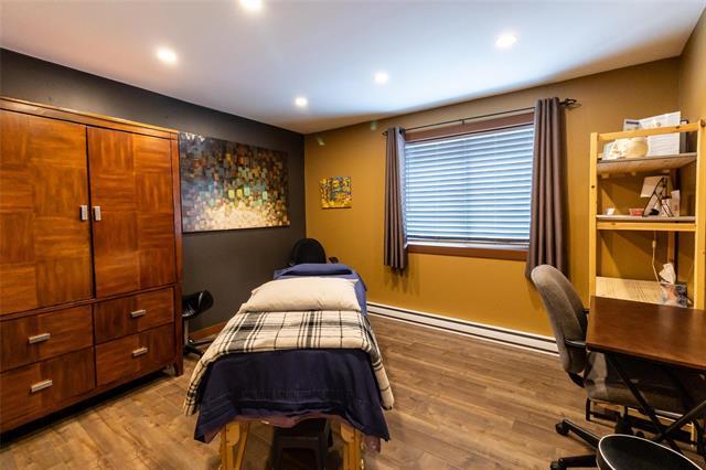 









485


St Anne's

RD,
Winnipeg,




MB
R2M 3E2

