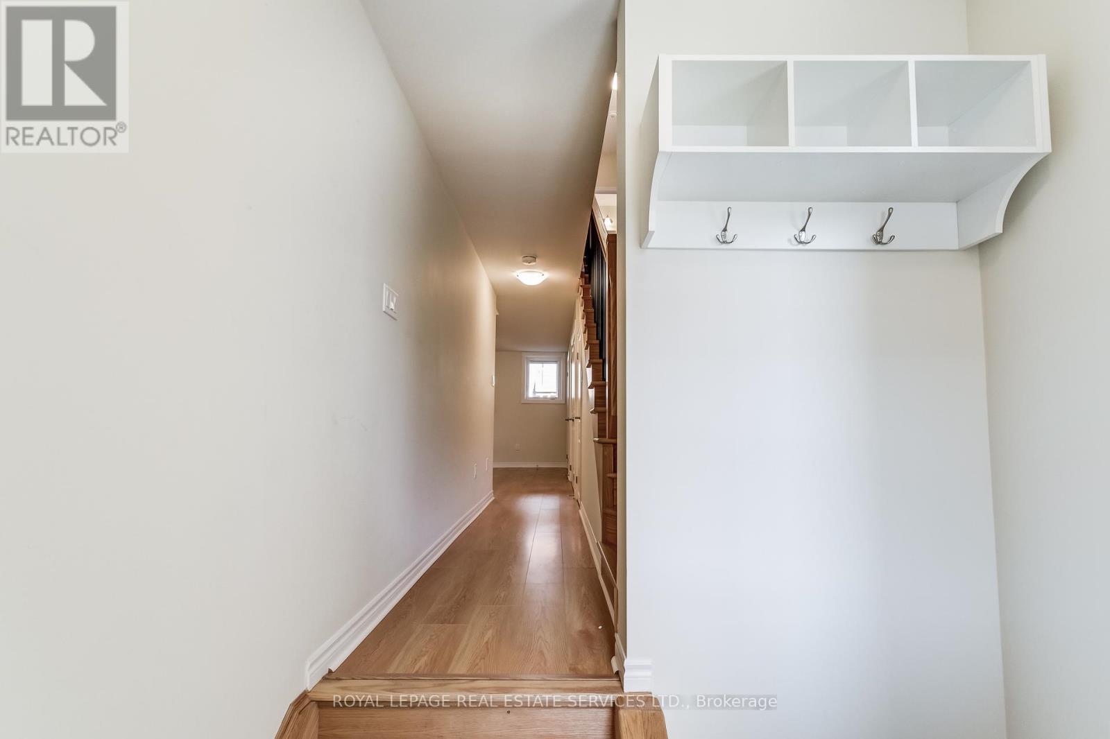 












1387 ALMONTE DRIVE

,
Burlington,




Ontario
L7P0V6

