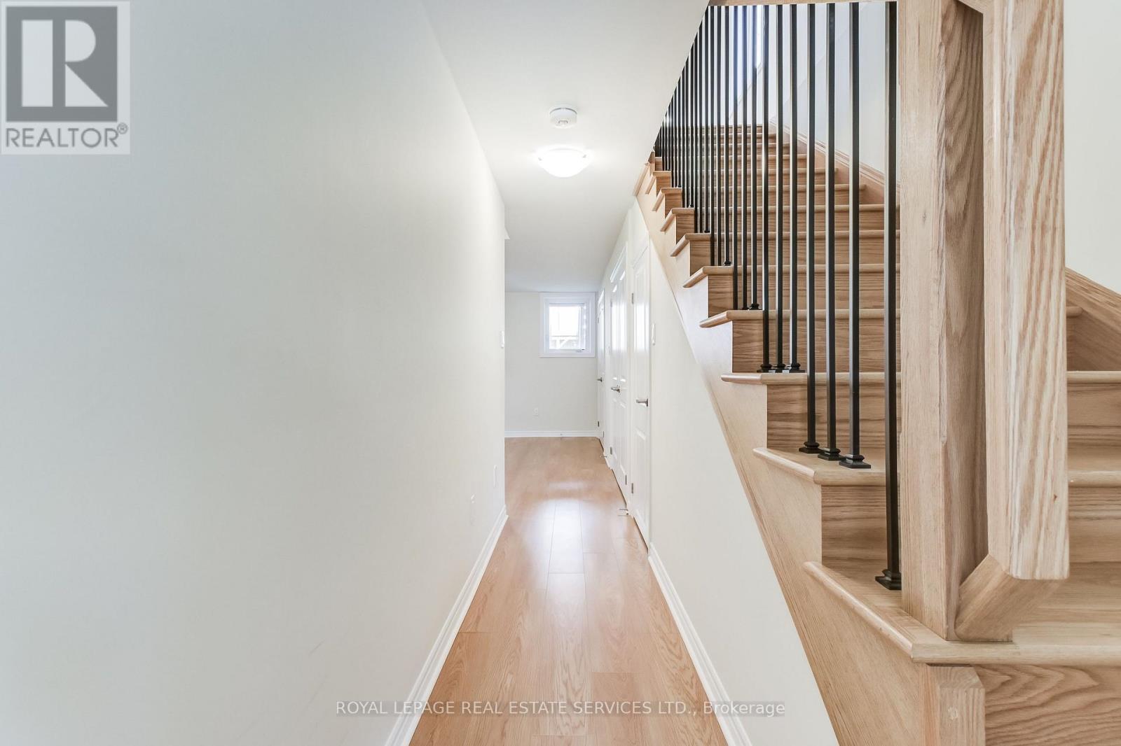 












1387 ALMONTE DRIVE

,
Burlington,




Ontario
L7P0V6

