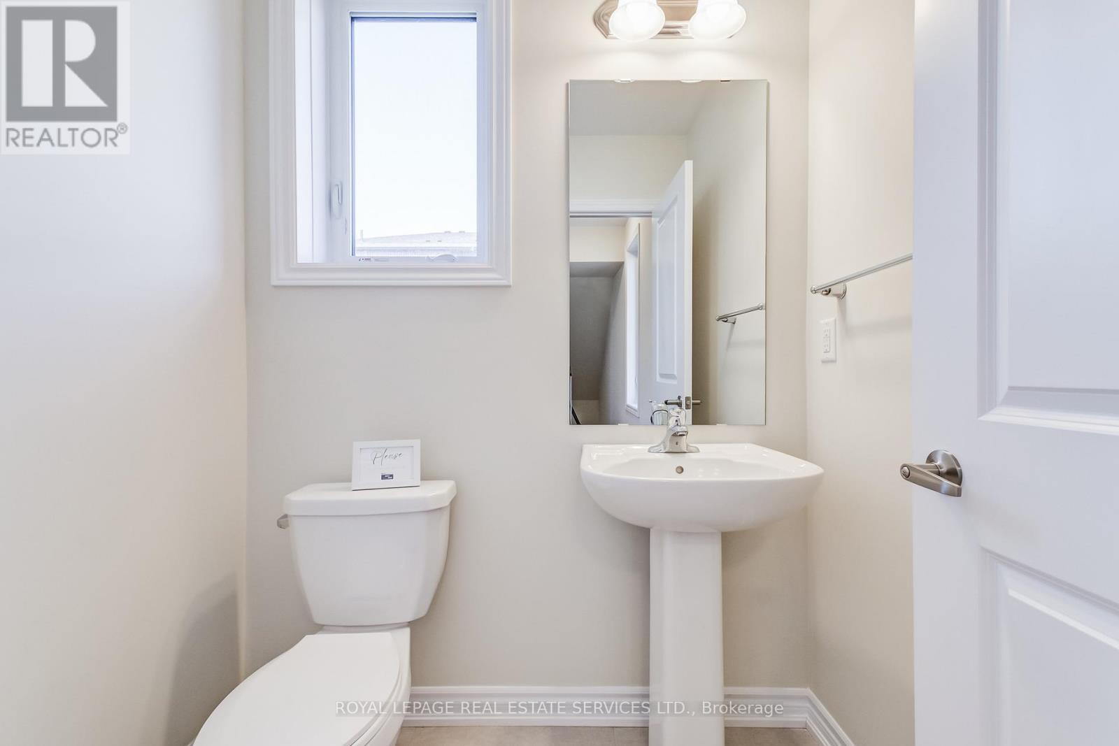 












1387 ALMONTE DRIVE

,
Burlington,




Ontario
L7P0V6

