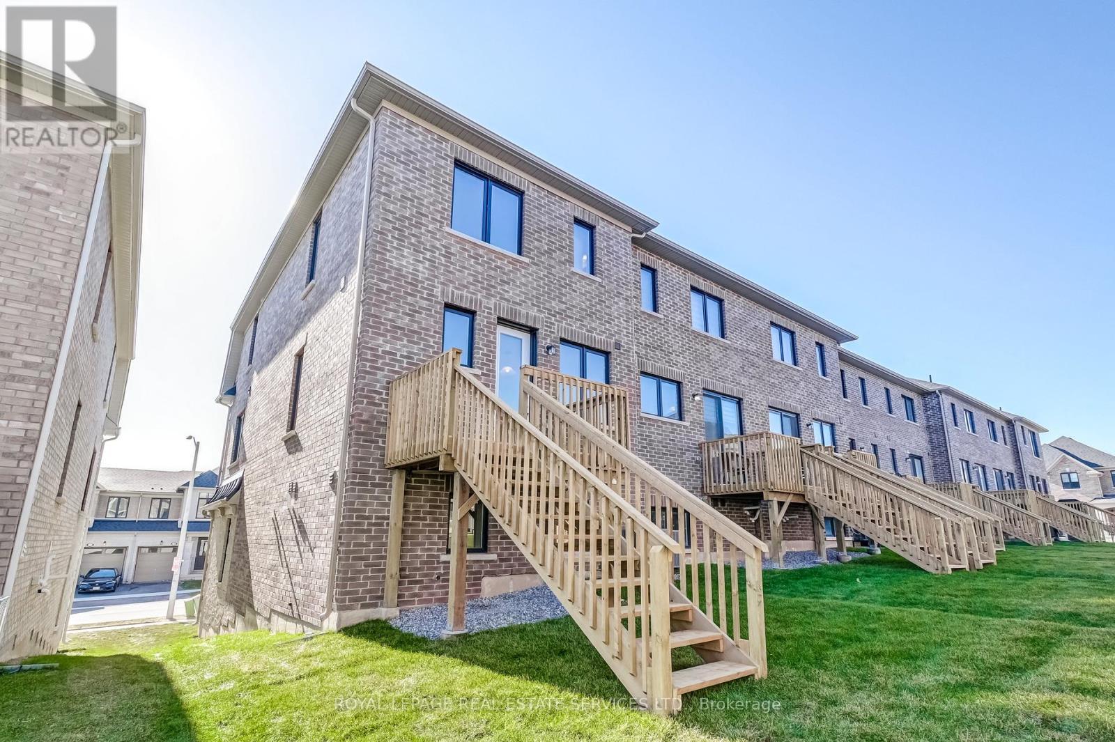 












1387 ALMONTE DRIVE

,
Burlington,




Ontario
L7P0V6

