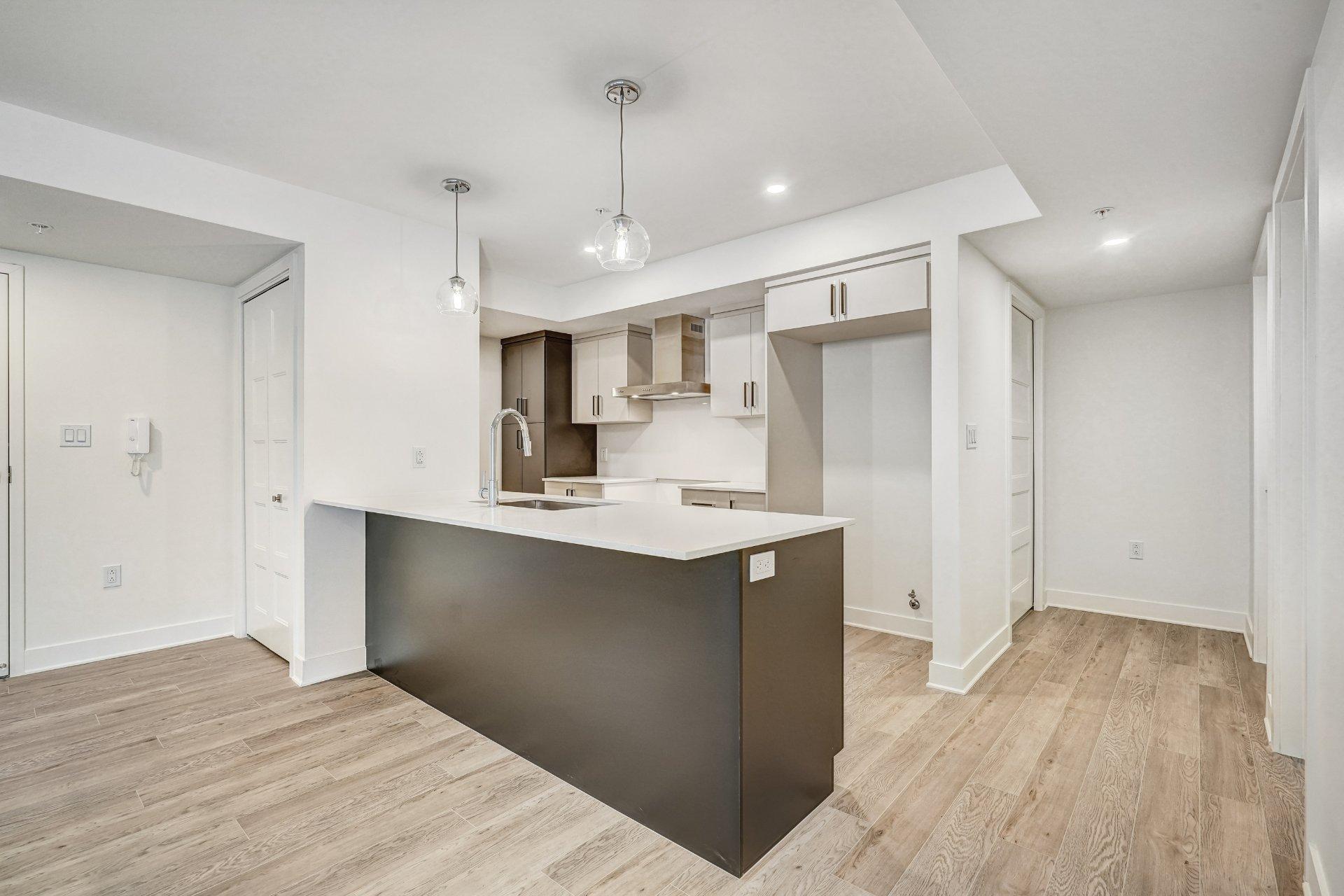 









689


Boul. St-Jean-Baptiste

, 202,
Mercier,




QC
J6R1G3

