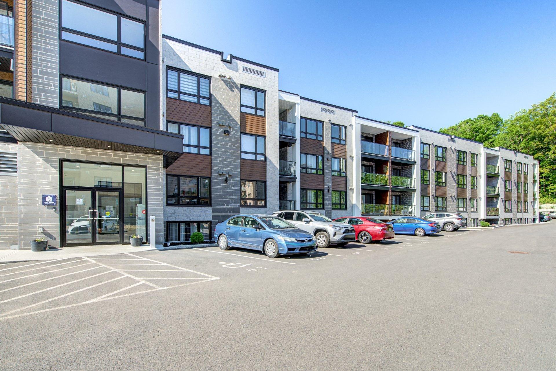 









689


Boul. St-Jean-Baptiste

, 213,
Mercier,




QC
J6R1G3

