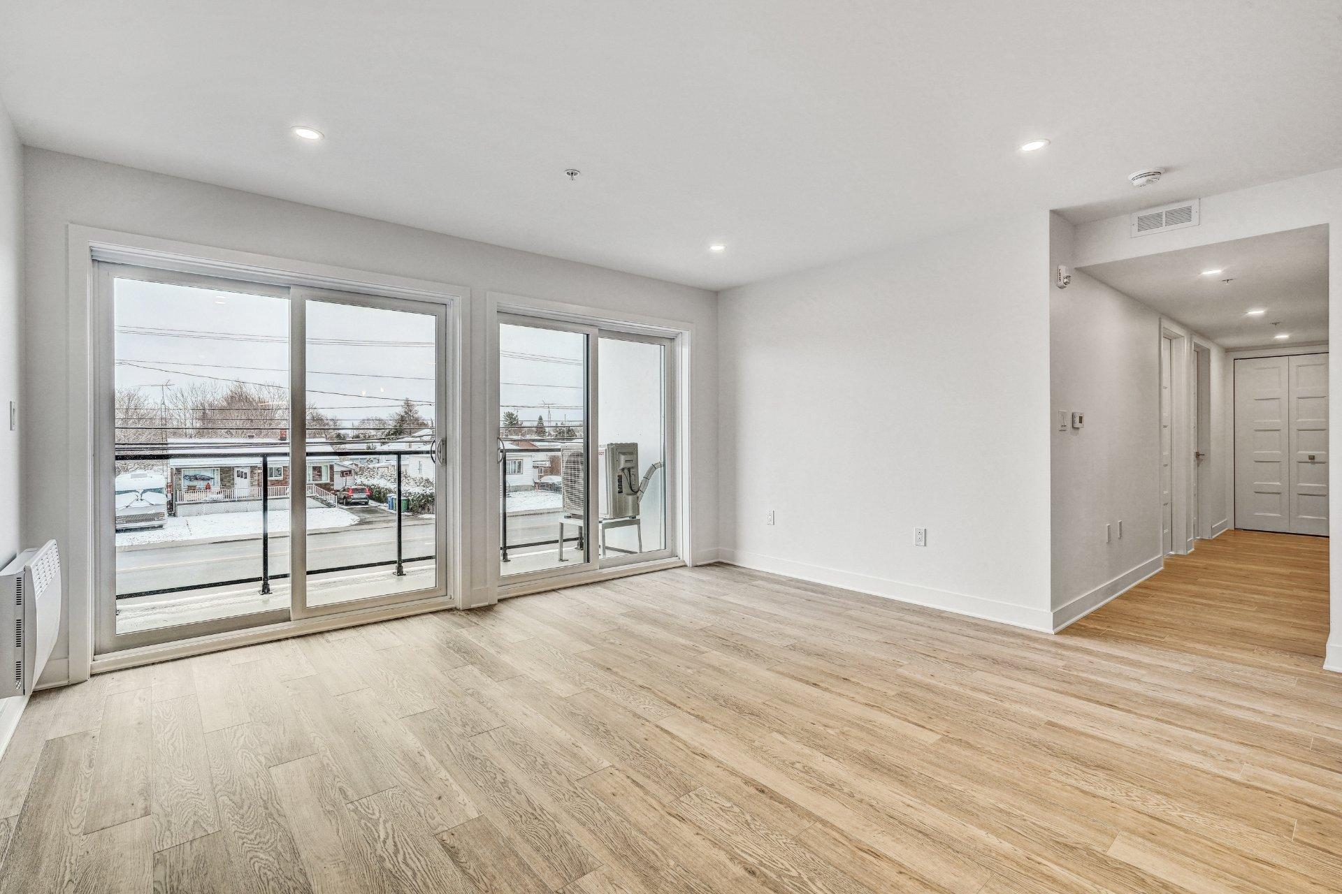 









689


Boul. St-Jean-Baptiste

, 213,
Mercier,




QC
J6R1G3

