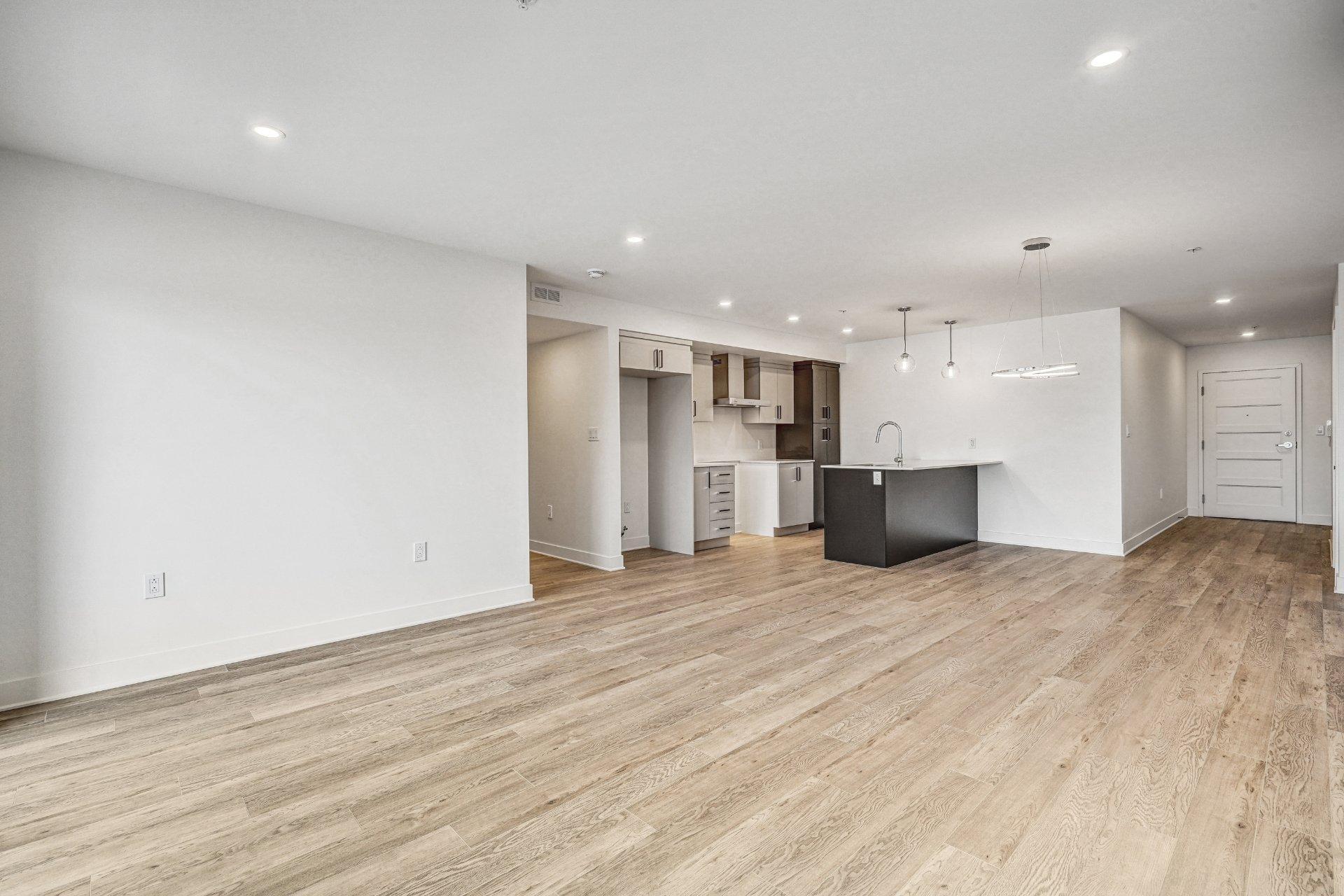 









689


Boul. St-Jean-Baptiste

, 213,
Mercier,




QC
J6R1G3

