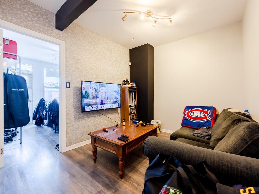 









2816

 - 2824


Rue Jacques-Hertel

,
Montréal (Le Sud-Ouest),




QC
H4E1S7

