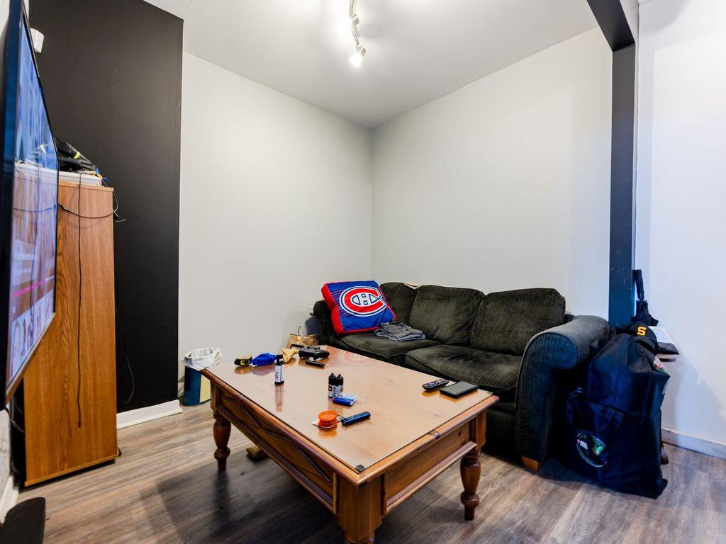 









2816

 - 2824


Rue Jacques-Hertel

,
Montréal (Le Sud-Ouest),




QC
H4E1S7

