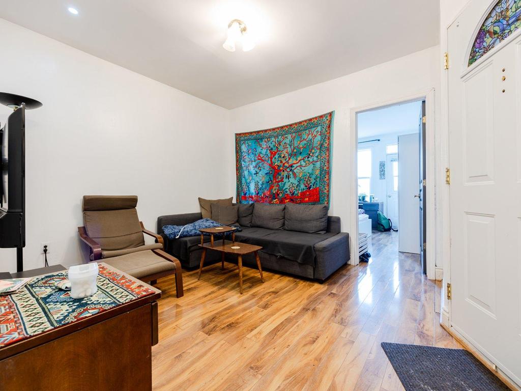 









2816

 - 2824


Rue Jacques-Hertel

,
Montréal (Le Sud-Ouest),




QC
H4E1S7


