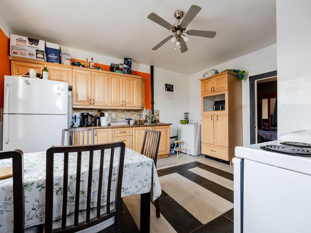 









2816

 - 2824


Rue Jacques-Hertel

,
Montréal (Le Sud-Ouest),




QC
H4E1S7

