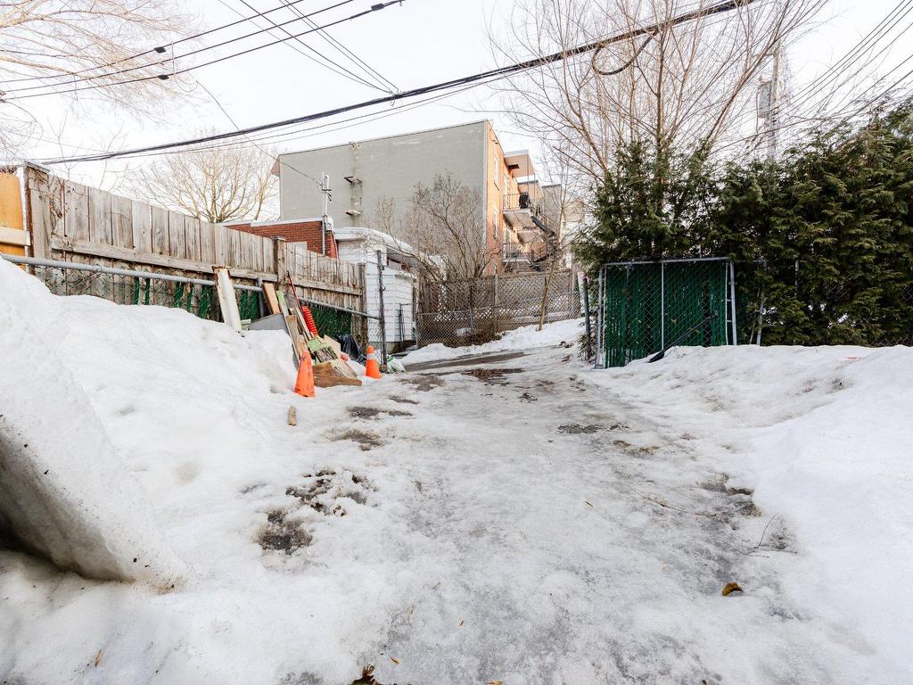 









2816

 - 2824


Rue Jacques-Hertel

,
Montréal (Le Sud-Ouest),




QC
H4E1S7

