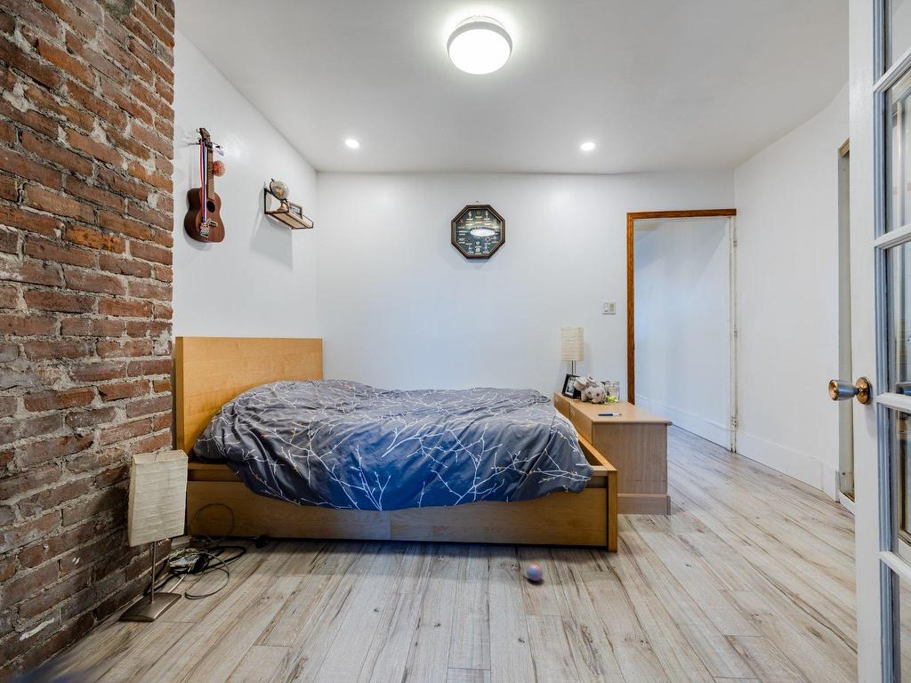 









2816

 - 2824


Rue Jacques-Hertel

,
Montréal (Le Sud-Ouest),




QC
H4E1S7

